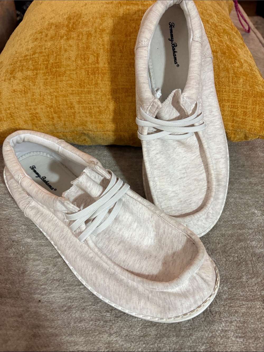Tommy Bahama Light Beige/Off-White Slip-On Loafers Island Inspired Resort Wear